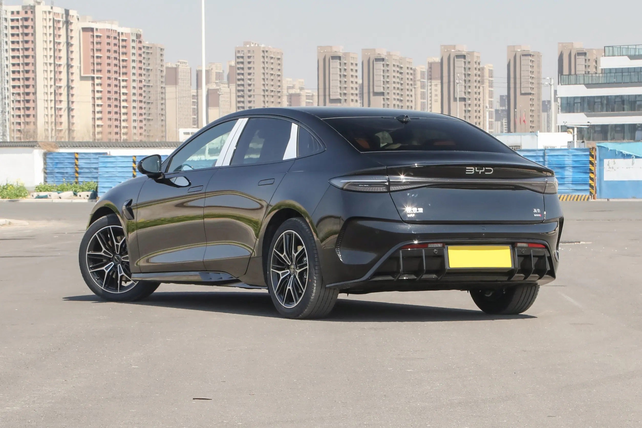 2025 BYD Seal gallery image 4