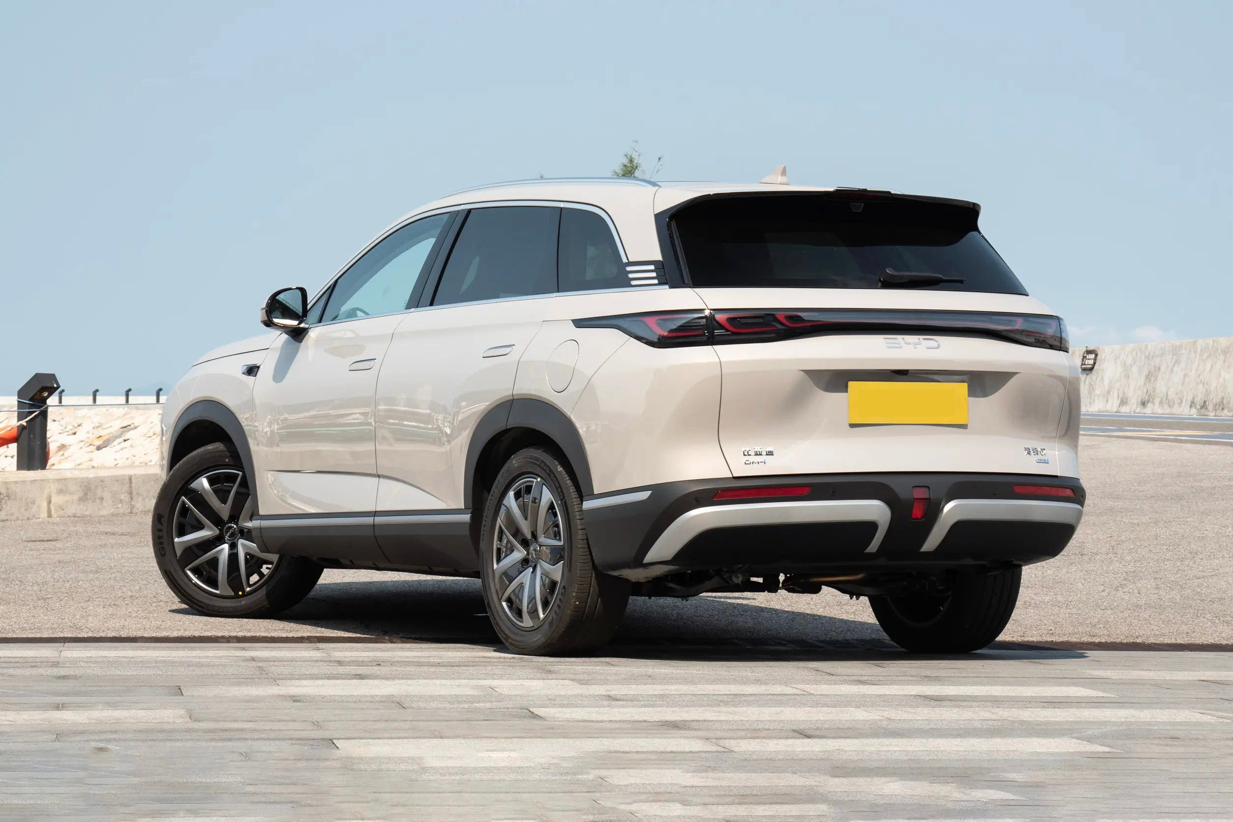 2025 BYD Sealion 07 DM gallery image 4