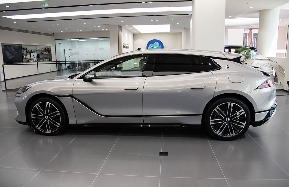 Denza Z9 GT DM gallery image 2