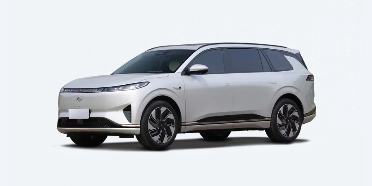 Dongfeng eπ 008 EV 2024