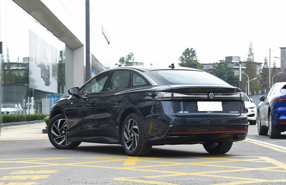 2023 Volkswagen ID 7 VIZZION gallery image 3