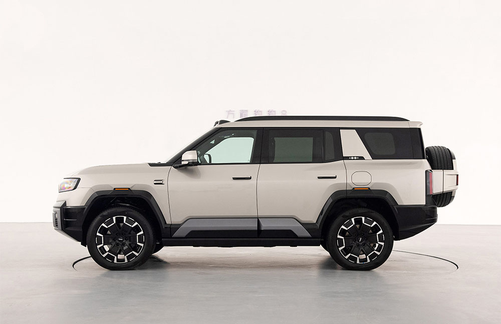 2025 BYD Leopard 8 gallery image 2