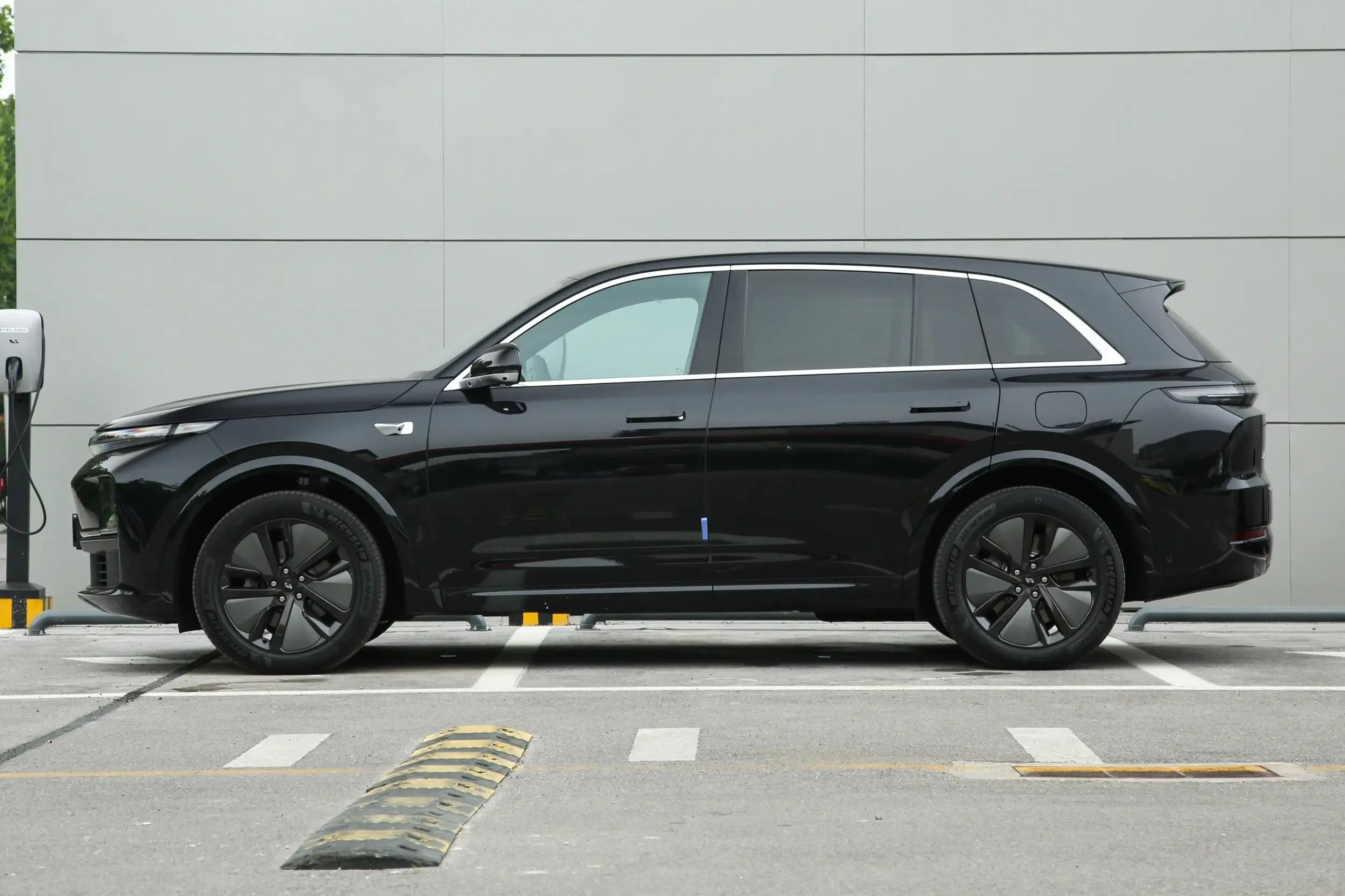2025 Li Auto L7 鈥?image 3