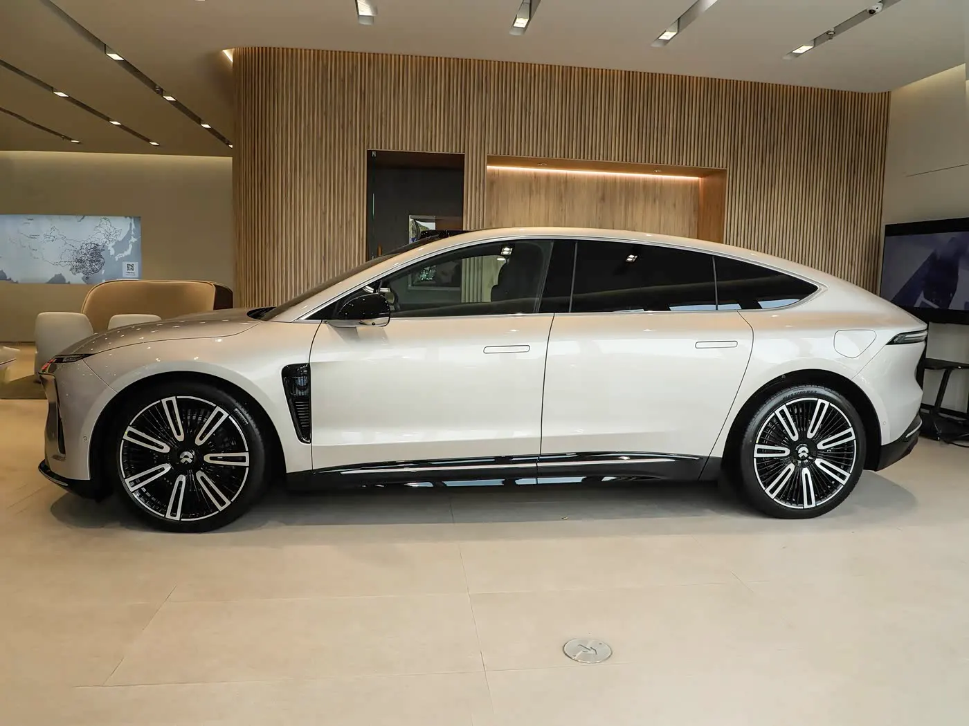 2025 Nio ET9 鈥?image 3