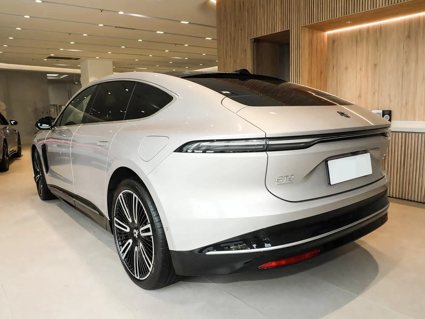 2025 Nio ET9 鈥?image 4