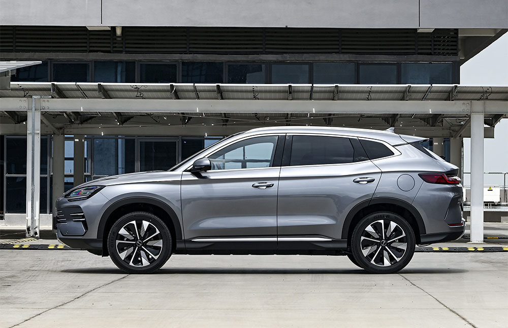 2025 BYD Song PLUS DM-i gallery image 2