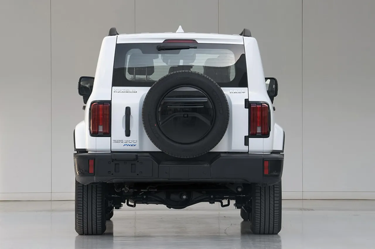 2026 GWM Tank 300 Hi4-T 鈥?image 2
