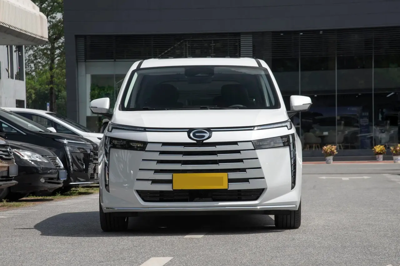 2025 GAC Trumpchi E8 鈥?image 2